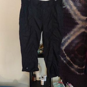 Kohl's SO Xl comfortable clam diggers Crop length when unrolled drawstring black